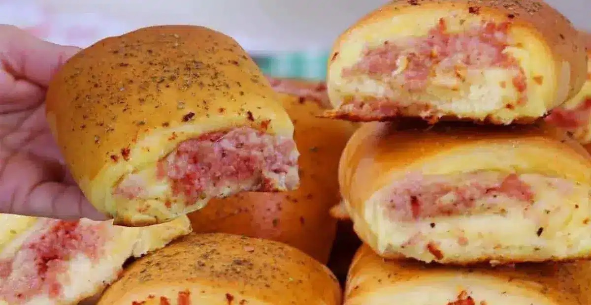 Enroladinho de queijo e presunto